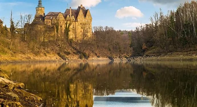 Film Gdzieś daleko: tajemnicze miejsca, w których kręcono kultowe sceny