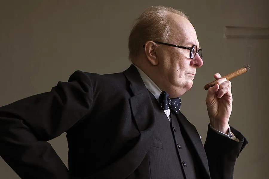 Obsada filmu Czas mroku: Kto wcielił się w rolę Churchilla?