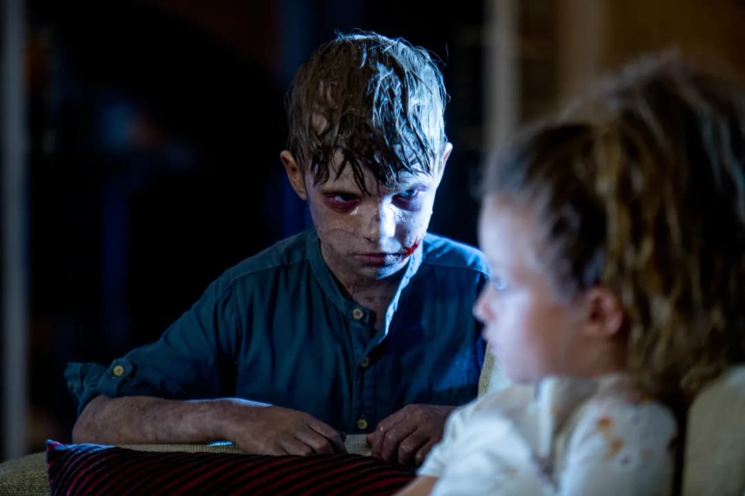 The Other Side of the Door: Horror o matczynej winie i duchach